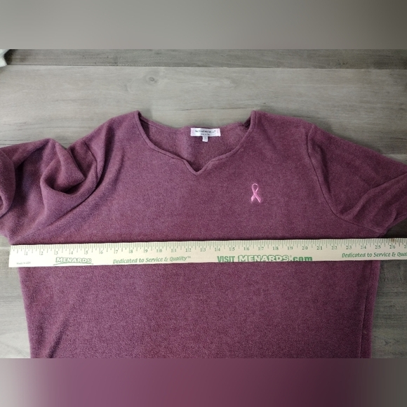 Breast cancer awareness deep mauve color pullover with lettuce hems, size XL - Picture 3 of 9